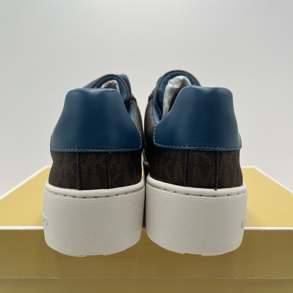 💙 MICHAEL KORS 💙 Poppy stripe lace up sneakers. - Picture 7 of 9